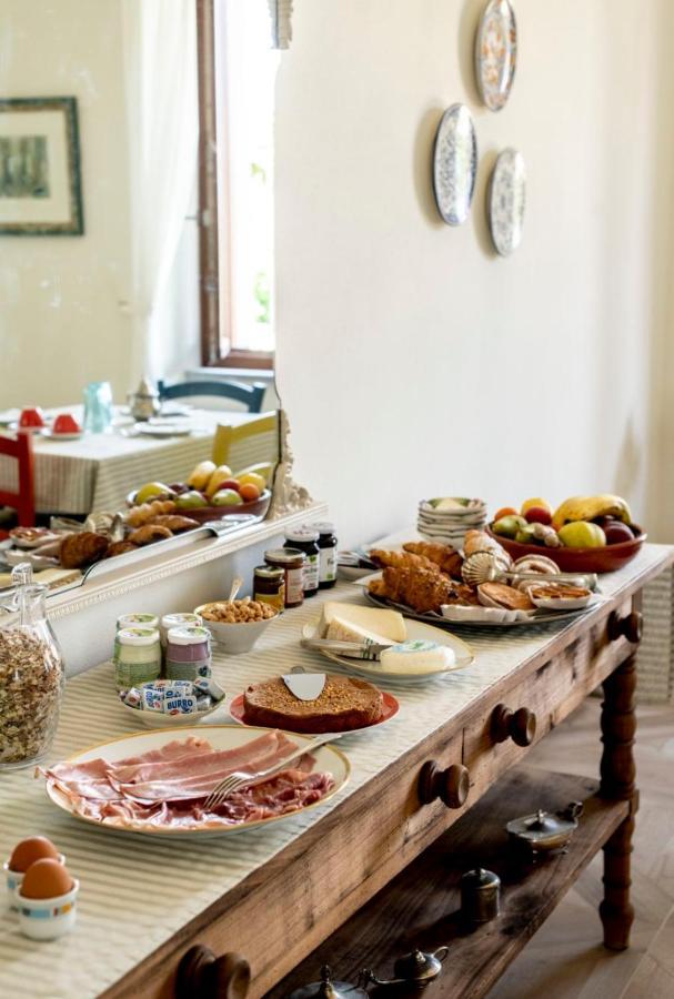 Le Vecchie Persiane - Bed & Breakfast Діано-д'Альба Екстер'єр фото