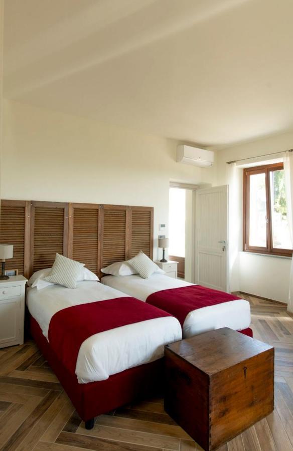 Le Vecchie Persiane - Bed & Breakfast Діано-д'Альба Екстер'єр фото