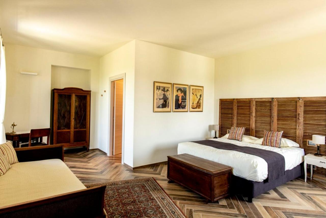 Le Vecchie Persiane - Bed & Breakfast Діано-д'Альба Екстер'єр фото