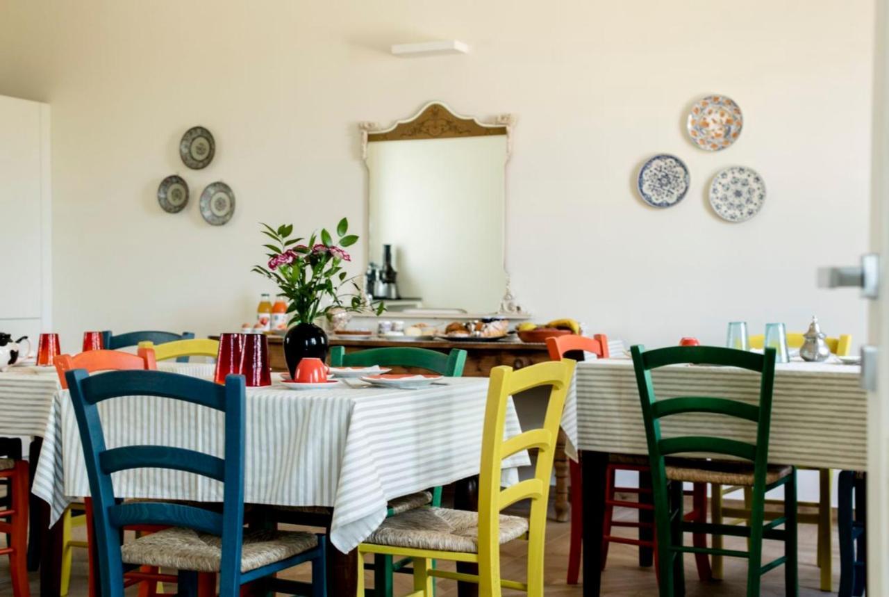 Le Vecchie Persiane - Bed & Breakfast Діано-д'Альба Екстер'єр фото