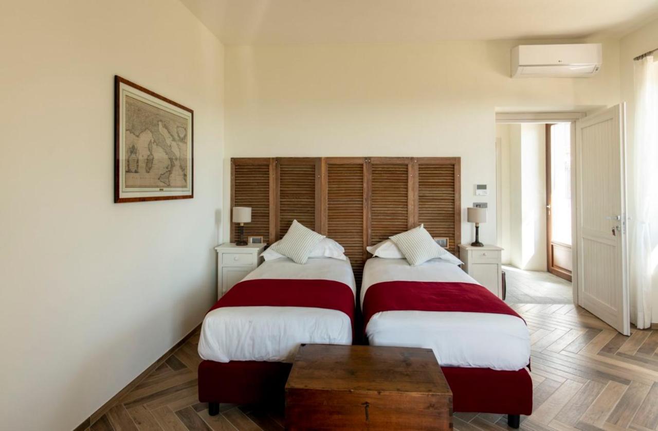 Le Vecchie Persiane - Bed & Breakfast Діано-д'Альба Екстер'єр фото