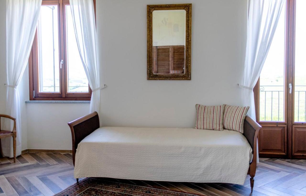 Le Vecchie Persiane - Bed & Breakfast Діано-д'Альба Екстер'єр фото